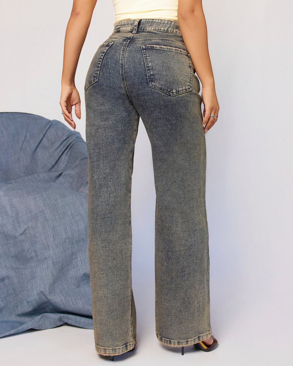 PANTALON DAMA BOTA RECTA TIRO ALTO REF. 18374