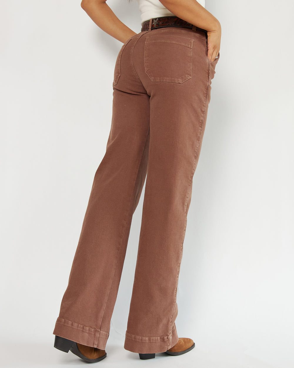 PANTALON DAMA BOTA RECTA TIRO ALTO REF. 18163